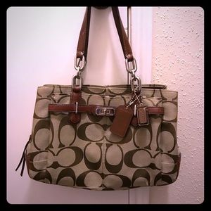 Medium Coach Bag - EUC